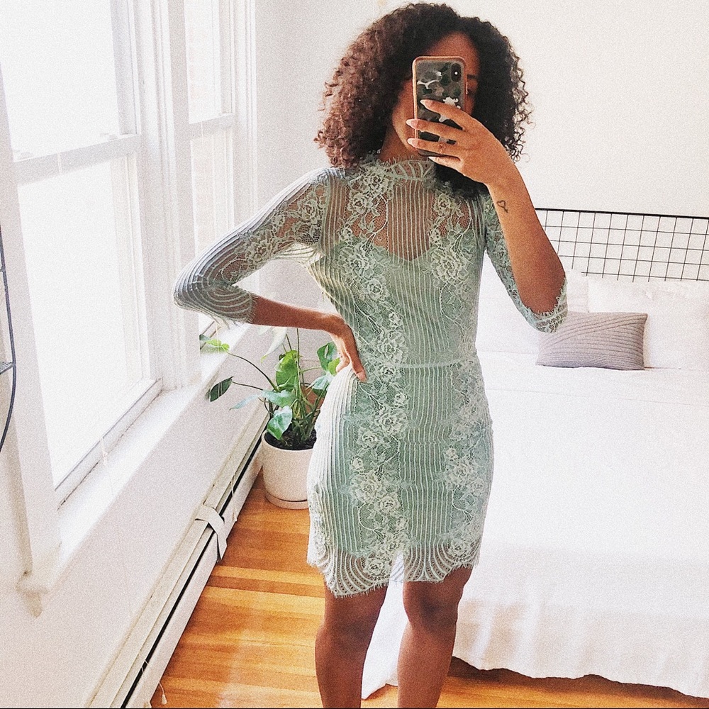 ❌SOLD❌ FL&L Rosette Mini Dress